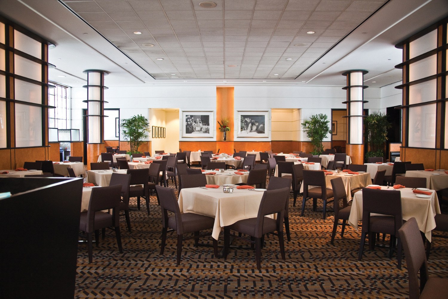 WPC Rita Hayworth Dining Room